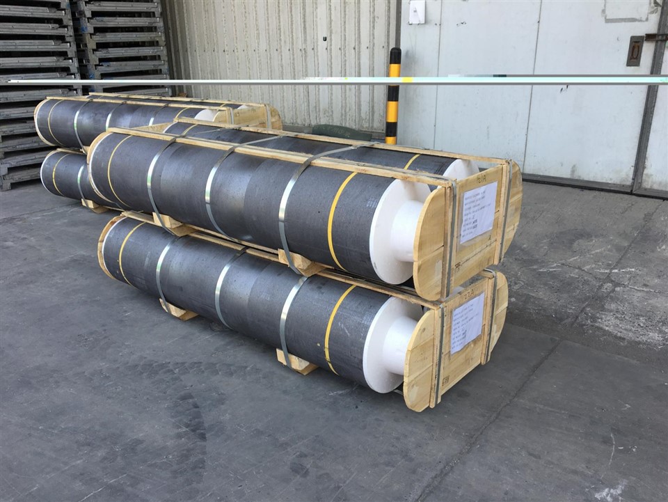 Какво е съпротивлението на rp графитен електрод?